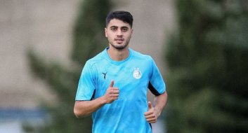 سعید سحرخیزان مورد استقبال ستاره های استقلال قرار گرفت