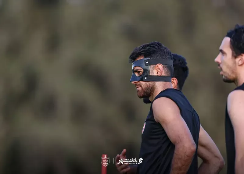 مرتضی پورعلی گنجی: حاضر هستم با ماسک محافظ بینی هم برای پرسپولیس به میدان بروم