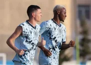 تصاویر یاسر آسانی و موسی جنپو در تونل وحشت تیم فوتبال استقلال