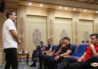 مراسم معارفه میشائیل اوینینگ به بازیکنان پرسپولیس دیروز توسط افشین پیروانی