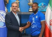 داکنز نازون با قراردادی 3 ساله به استقلال پیوست