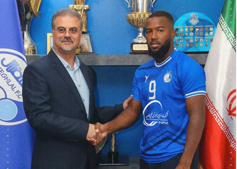 داکنز نازون با قراردادی 3 ساله به استقلال پیوست