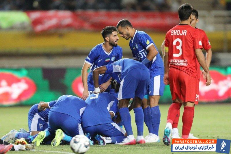 از پوستر تیم فوتبال استقلال مقابل تراکتور تبریز رونمایی شد