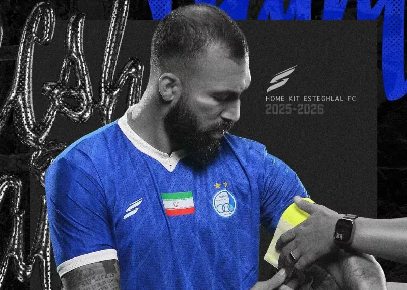 روزبه چشمی کاپیتان استقلال با وضعیت عجیبی ورزشگاه نقش جهان را ترک کرد