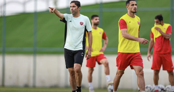 هاشمیان سرمربی تیم پرسپولیس خواستار جذب یک مدافع چپ شده