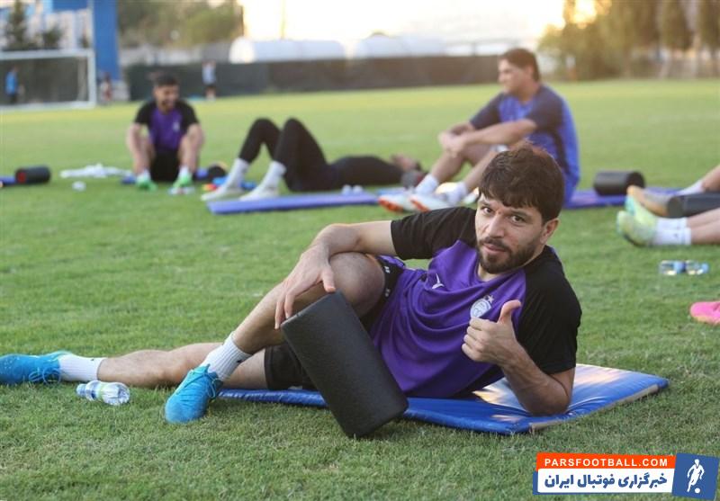 جلال الدین ماشاریپوف ستاره استقلال به دلیل مصدومیت چند ماه از میادین دور خواهد بود