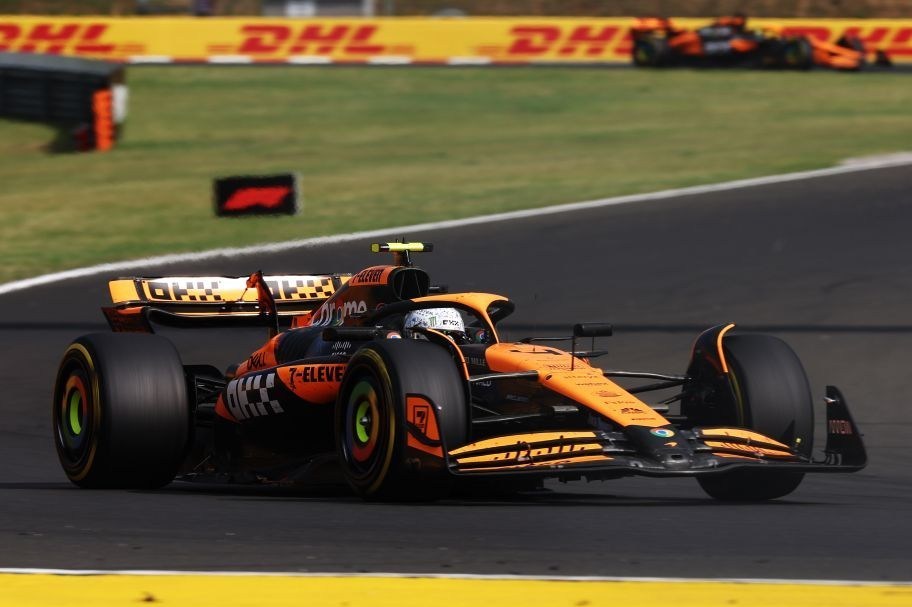 اتومبیلرانی فرمول یک ,