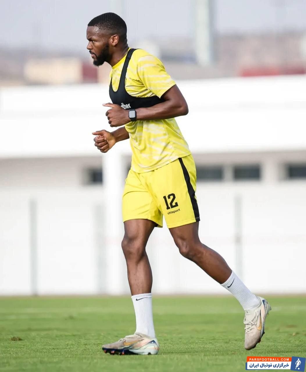 حضور کوین یامگا بازیکن پیشین استقلال و نساجی در تمرینات تیم المغرب الفاسی مراکش