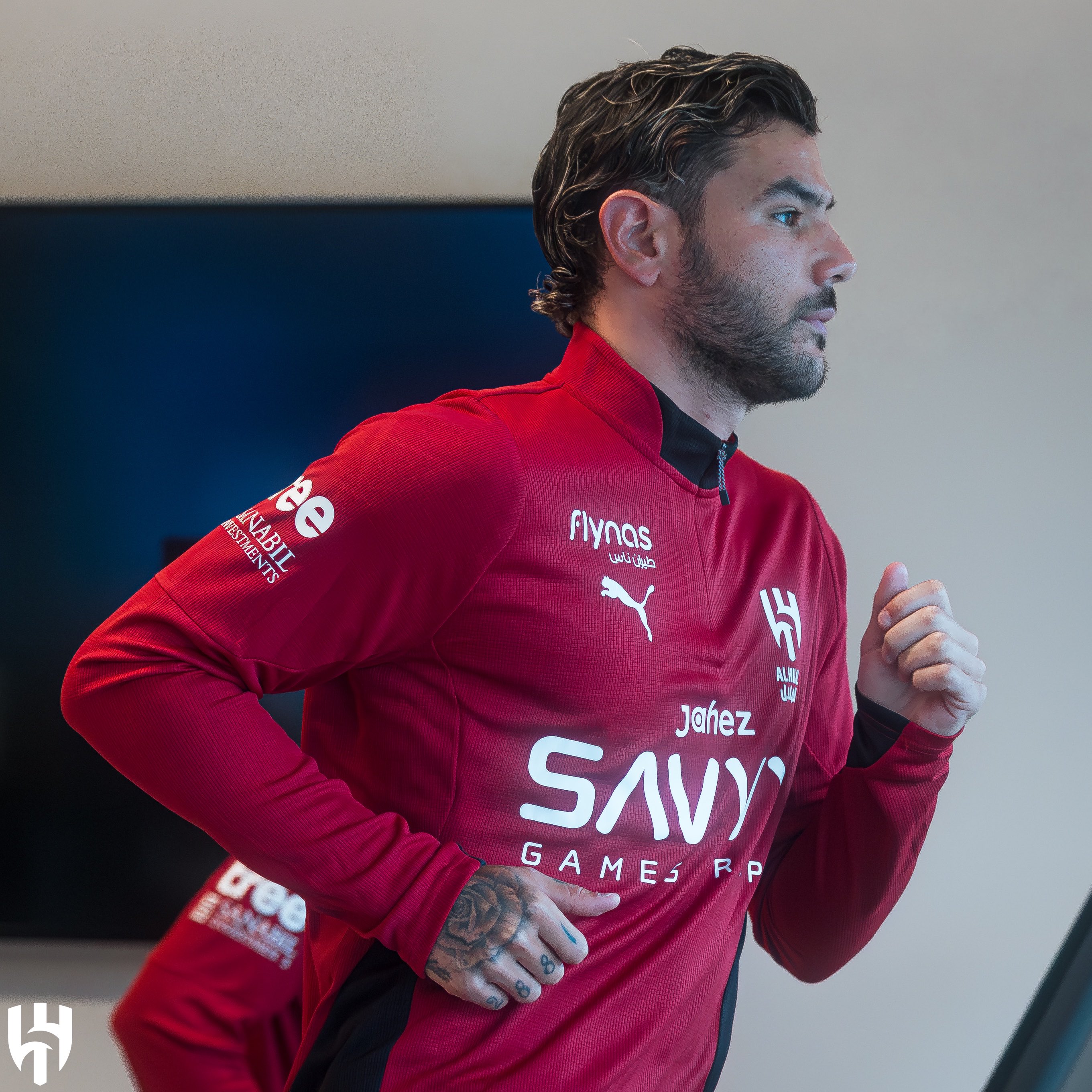 20250802_223821 عکس از تئو هرناندز دفاع چپ فرانسوی در تمرینات الهلال