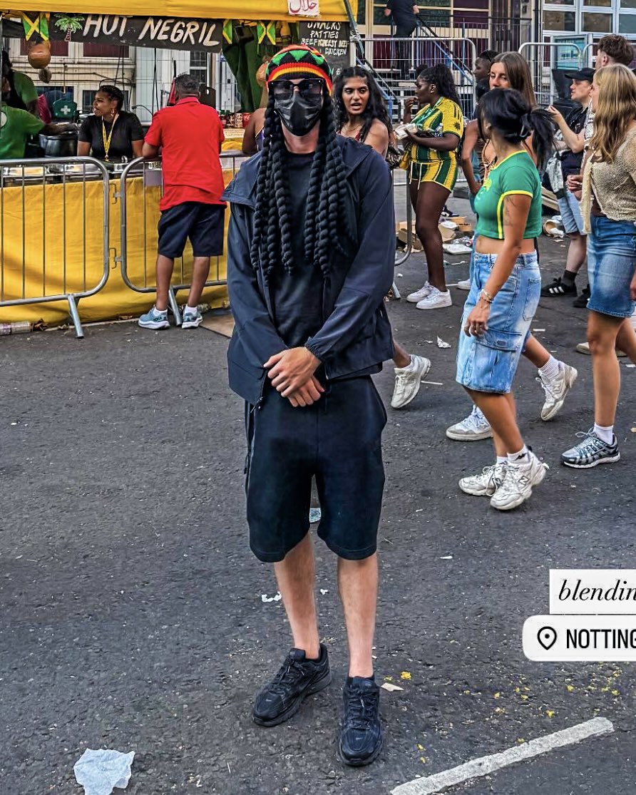 20250826_112738 چهره بامزه ظاهر کول پالمر برای ناشناخته ماندن در لندن