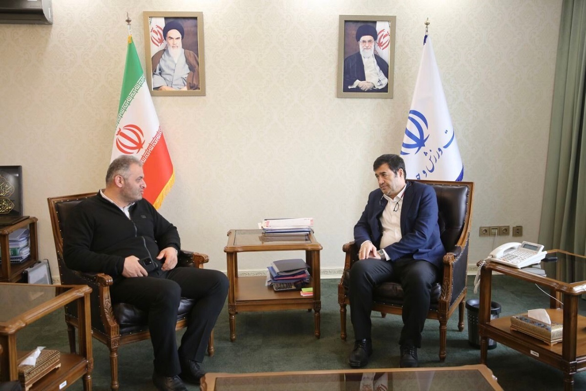 طنز تلخ نظارت بر اعزام‌ها با حکم عجیب دنیامالی؛ از بحران تا حکم نظارت برای انوشیروانی