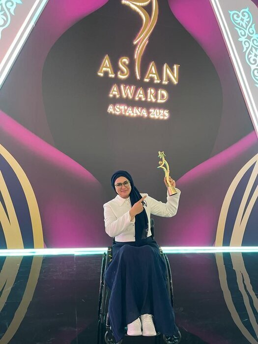 زهرا نعمتی جایزه مسئول برتر آسیا را دریافت کرد