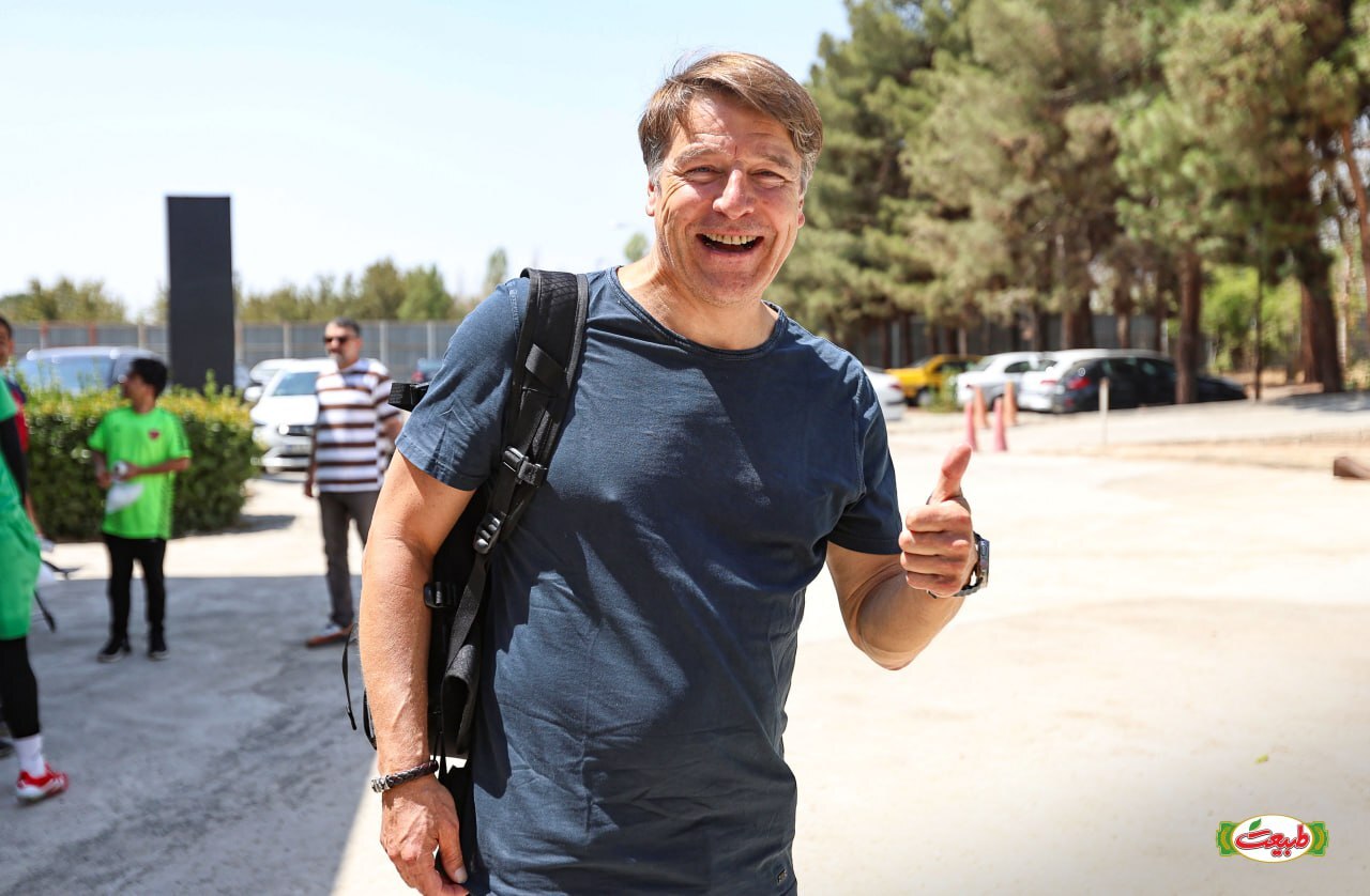 حضور مایکل اوینینگ دستیار جدید هاشمیان در‌ تمرین امروز سرخپوشان