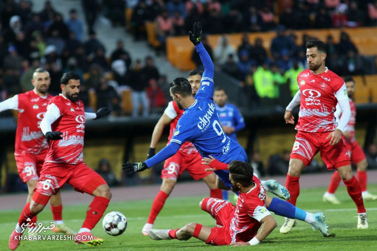 378134 اسم پرسپولیس و استقلال را بگذارید سرخابیهای خانه به دوش/ خرابی آزادی یعنی قهرمانی تراکتور یا سپاهان