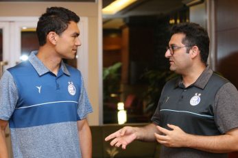 رستم آشورماتوف سه هفته دیگر به تمرینات استقلال بازخواهد گشت