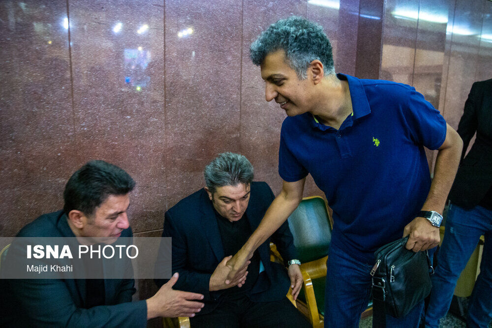 عکس| برخورد جالب فردوسی‌پور و قلعه‌نویی در مسجد