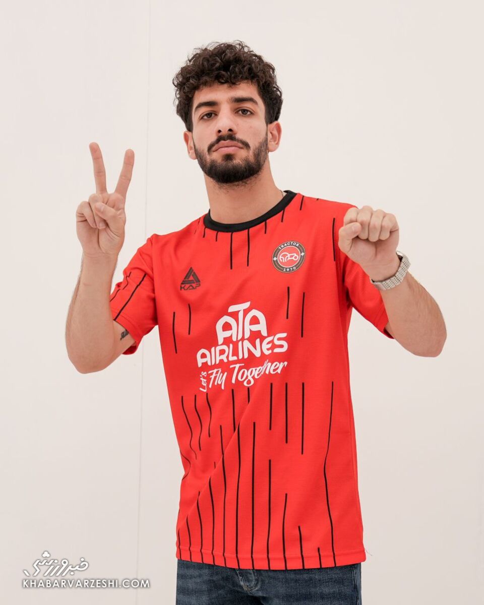 399360 رقیب استقلال رنگ قرمز را به رخ کشید! +عکس