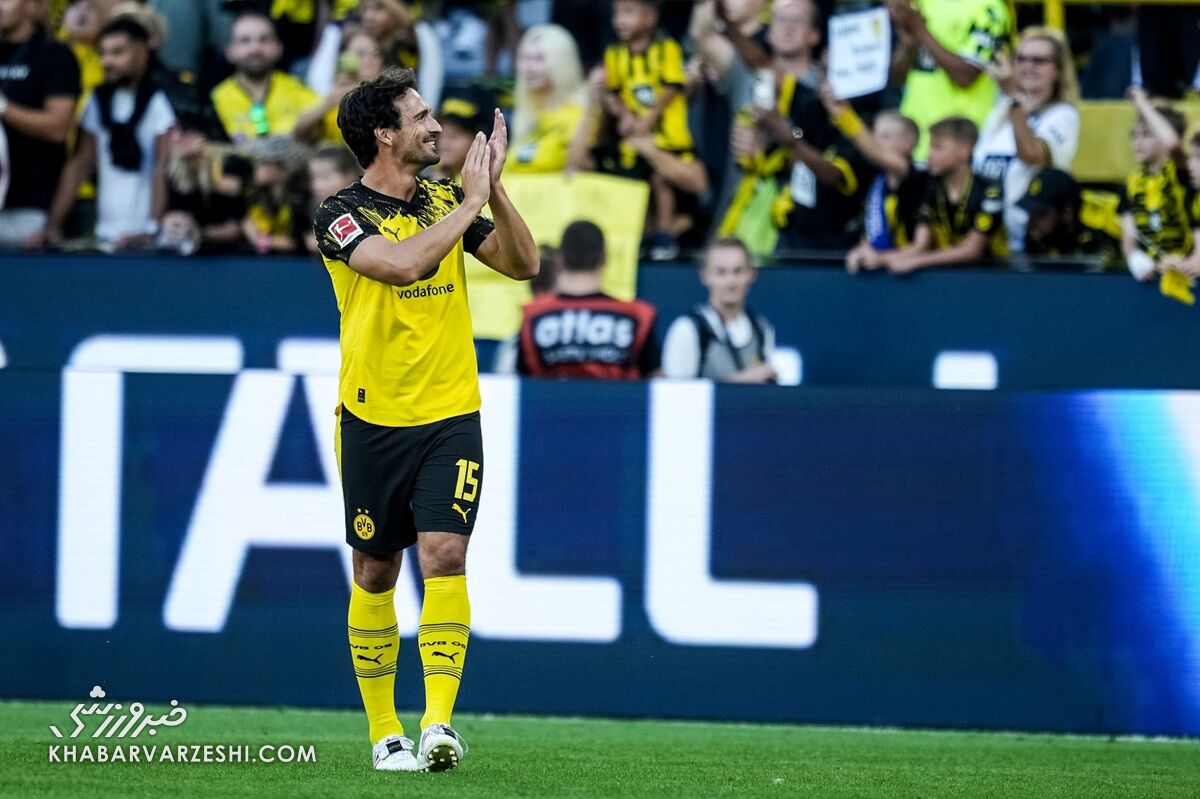 وداعی باشکوه در زیگنال ایدونا پارک؛ هوملس کفش‌ها را آویخت +تصاویر