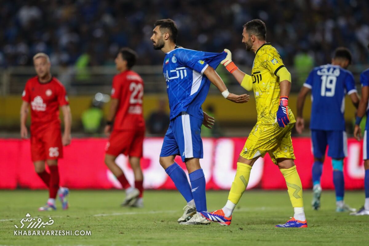 399685-1 چرا مدافع ۵۰ میلیاردی استقلال ۳ متر عقب میماند؟/ تیم ساپینتو امیدوارمان کرد