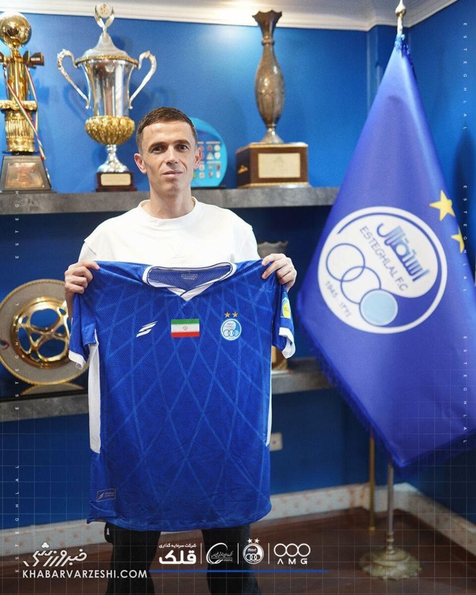 موسی جنپو و یاسر آسانی رسماً استقلالی شدند/ ثبت اولین عکس با پیراهن آبی +عکس