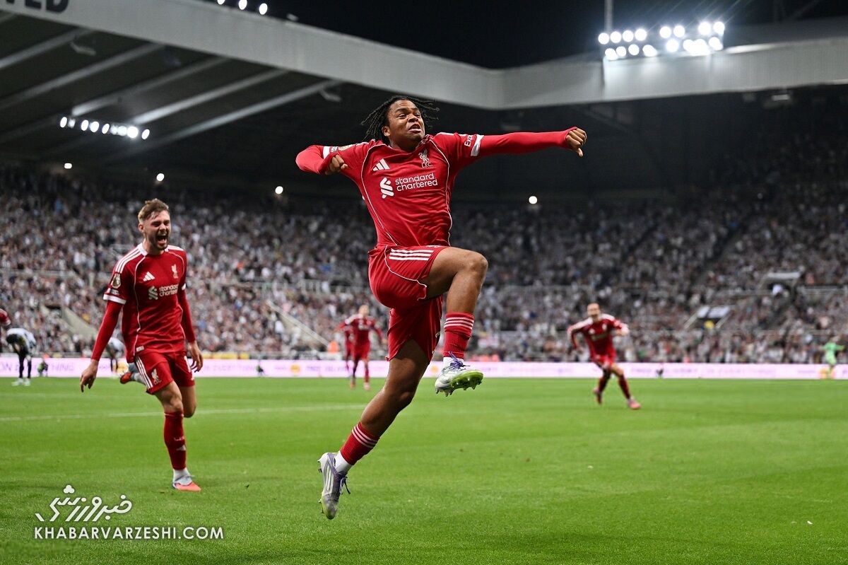 شادی گل ریو انگوموها در دیدار نیوکاسل - لیورپول