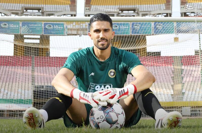 4473493 پشت پرده یک انتقال بزرگ؛ چه کسی به «حسین حسینی» گفت به تراکتور نرود!