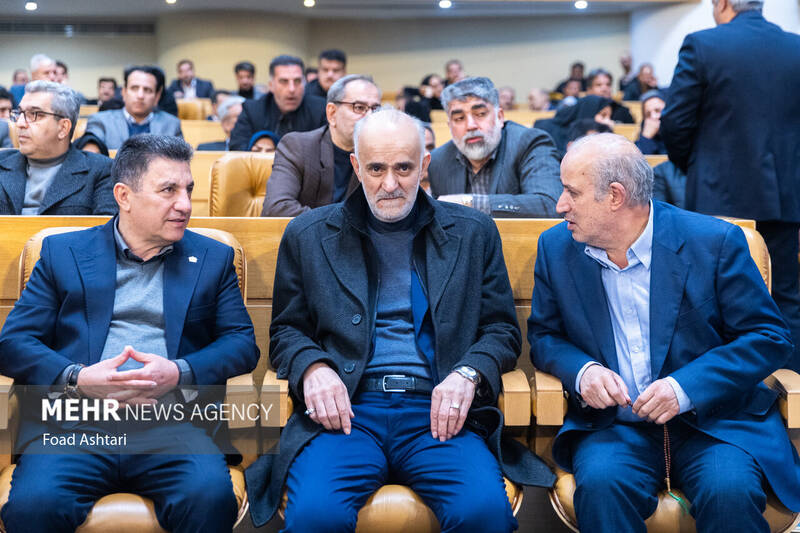 4479803 فوتبال یک «پیاتزا» میخواهد