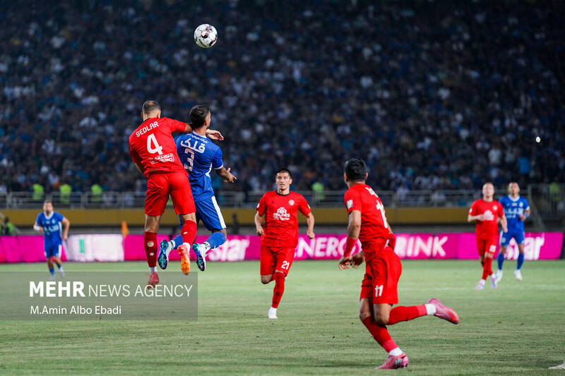 سوپرجام فوتبال باشگاه‌های ایران - استقلال و تراکتور