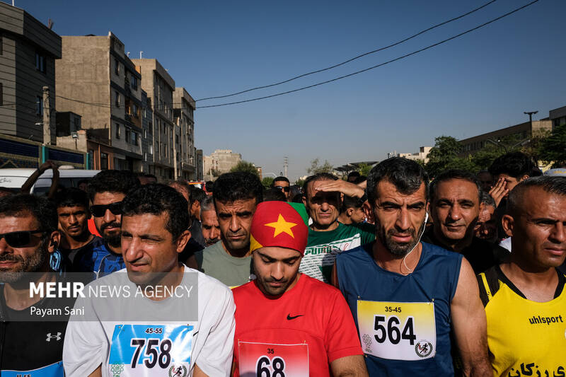 4489166 مسابقه دو خیابانی