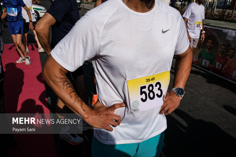 4489169 مسابقه دو خیابانی