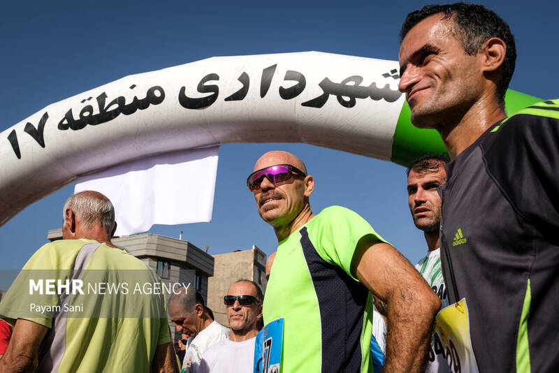 4489171 مسابقه دو خیابانی