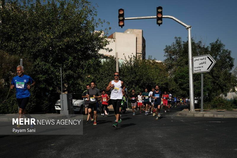 4489180 مسابقه دو خیابانی