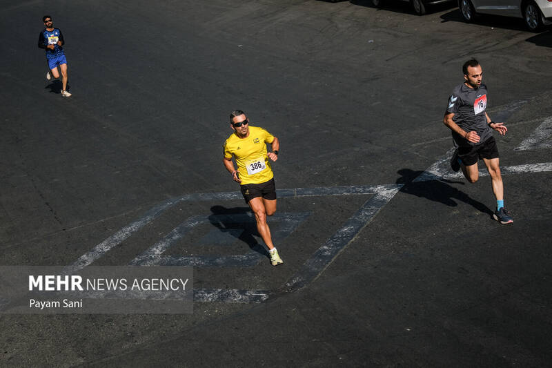 4489184 مسابقه دو خیابانی