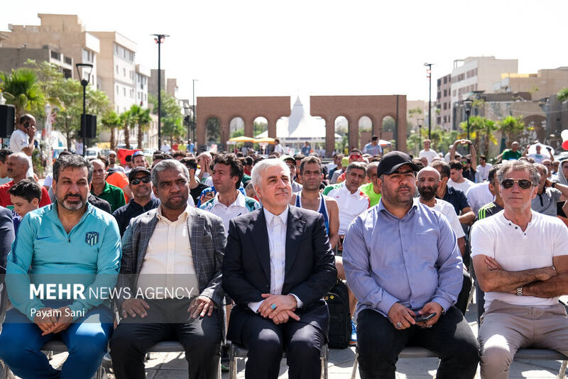 4489201 مسابقه دو خیابانی