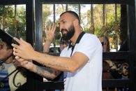 روزبه چشمی کاپیتان استقلال مشکلی برای دیدار با تراکتور نخواهد داشت