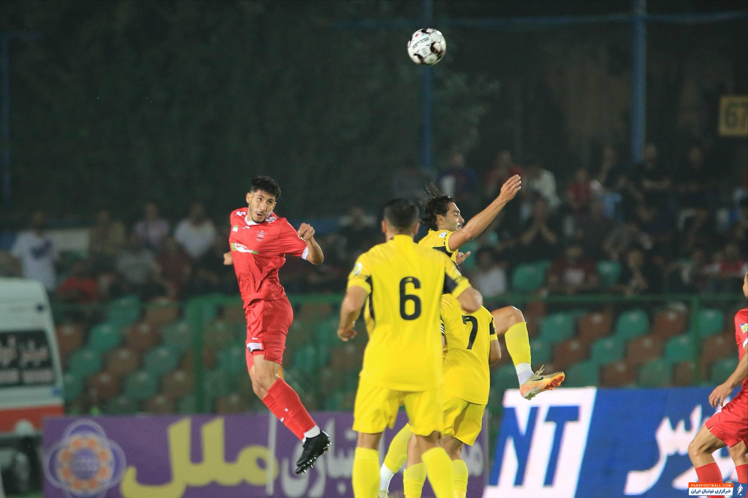 تصاویری از دیدار پرسپولیس - فجر سپاسی در لیگ برتر