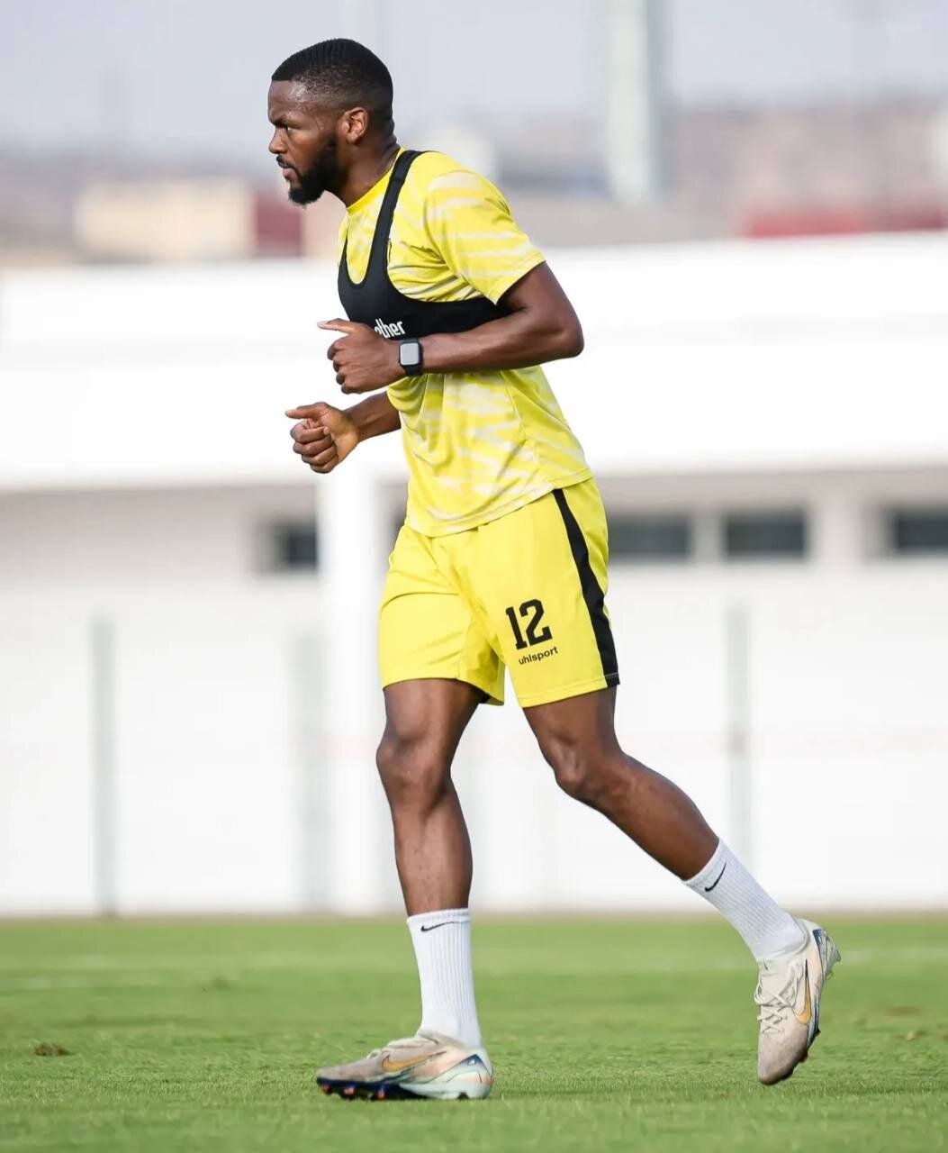 عکس از کوین یامگا در تمرینات المغرب الفاسی