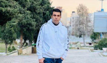 محمد منصوری : اگر همه بر علیه وحید هاشمیان شوند او در پرسپولیس جا نمی‌ زند