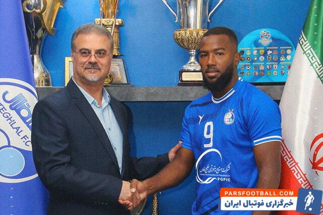 داکنز نازون به صورت رسمی به استقلال پیوست