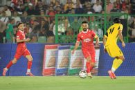 مرتضی کرمانی مقدم : بچه ها به فکر شکست سپاهان باشند نه حواشی