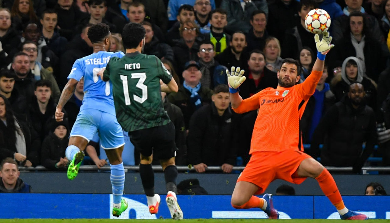 آنتونیو آدان دروازه بان اسپانیایی اسپورتینگ لیسبون  - رحیم استرلینگ مهاجم منسچترسیتی انگلیس - لیگ برتر ایران