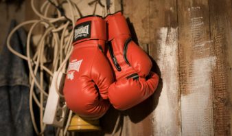 کلیپ رفتار جوانمردانه و با احترام بوکسور ایرانی پس از قبول شکست از رقیب عراقی