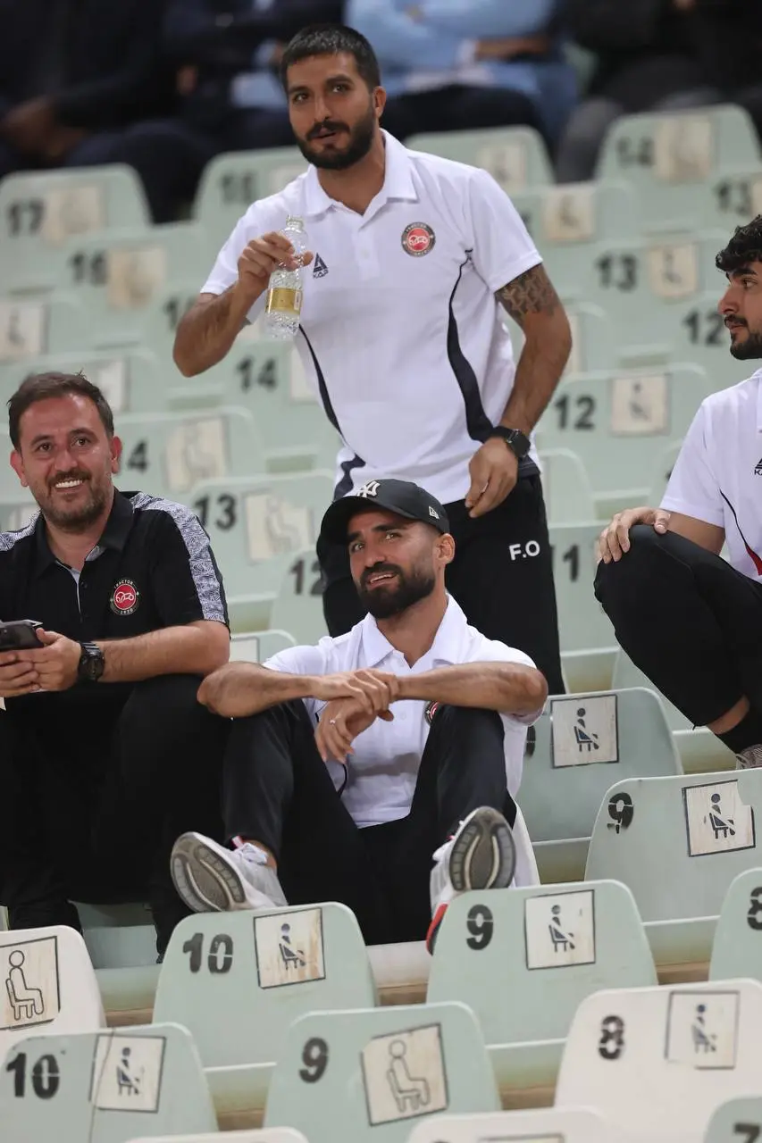 آرامش استقلالی سابق در شب قهرمانی تراکتور (عکس)