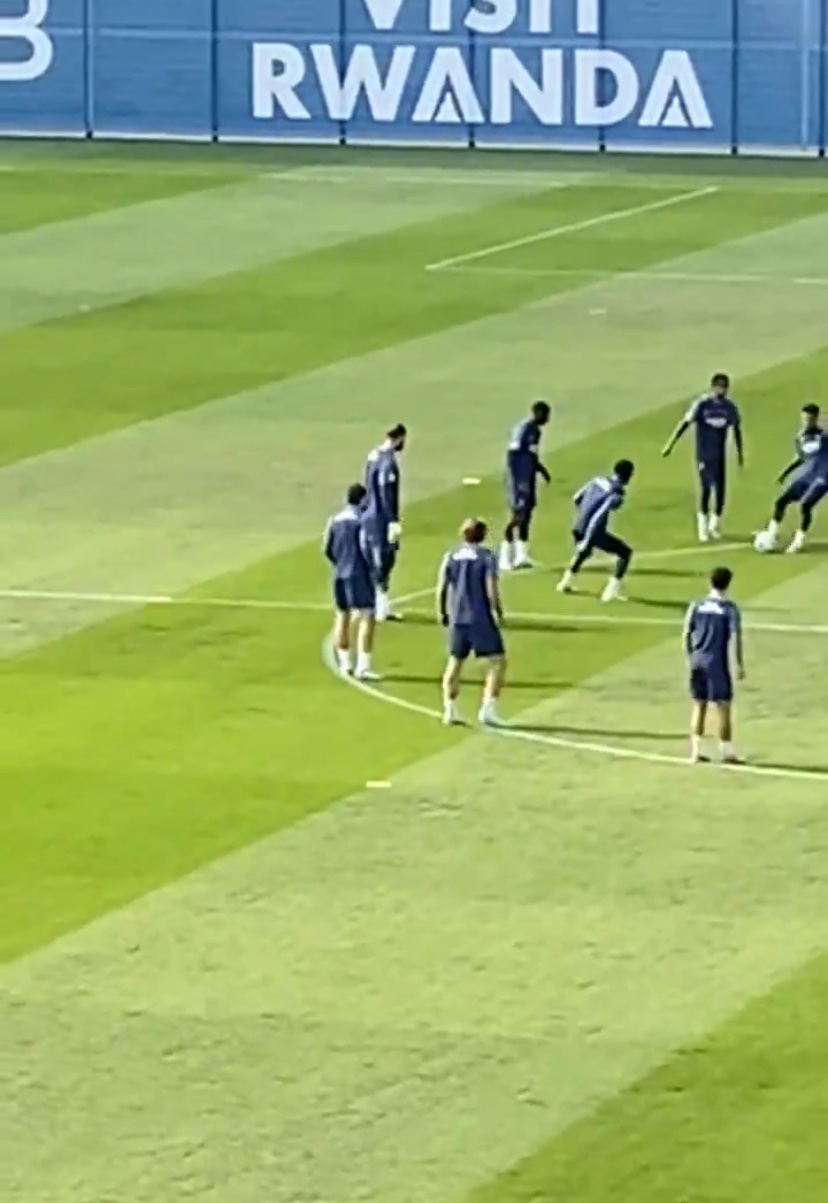 جانلوییجی دوناروما دروازه‌بان ایتالیایی در تمرین