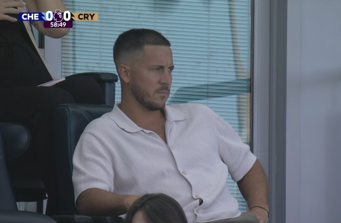 ادن هازارد مهاجم بلژیکی در ورزشگاه استمفوردبریج - چلسی