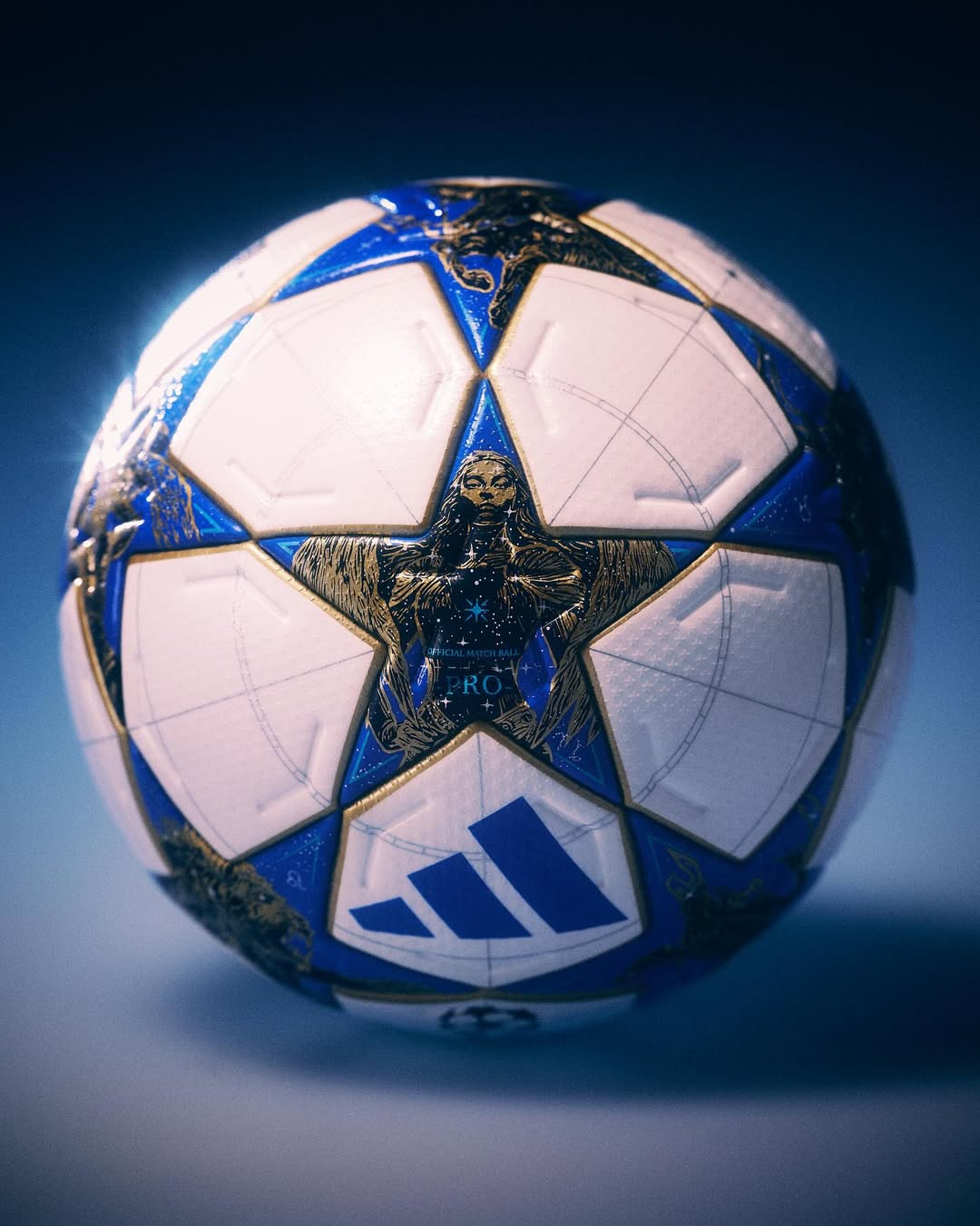 توپ لیگ قهرمانان اروپا در فصل 26-2025