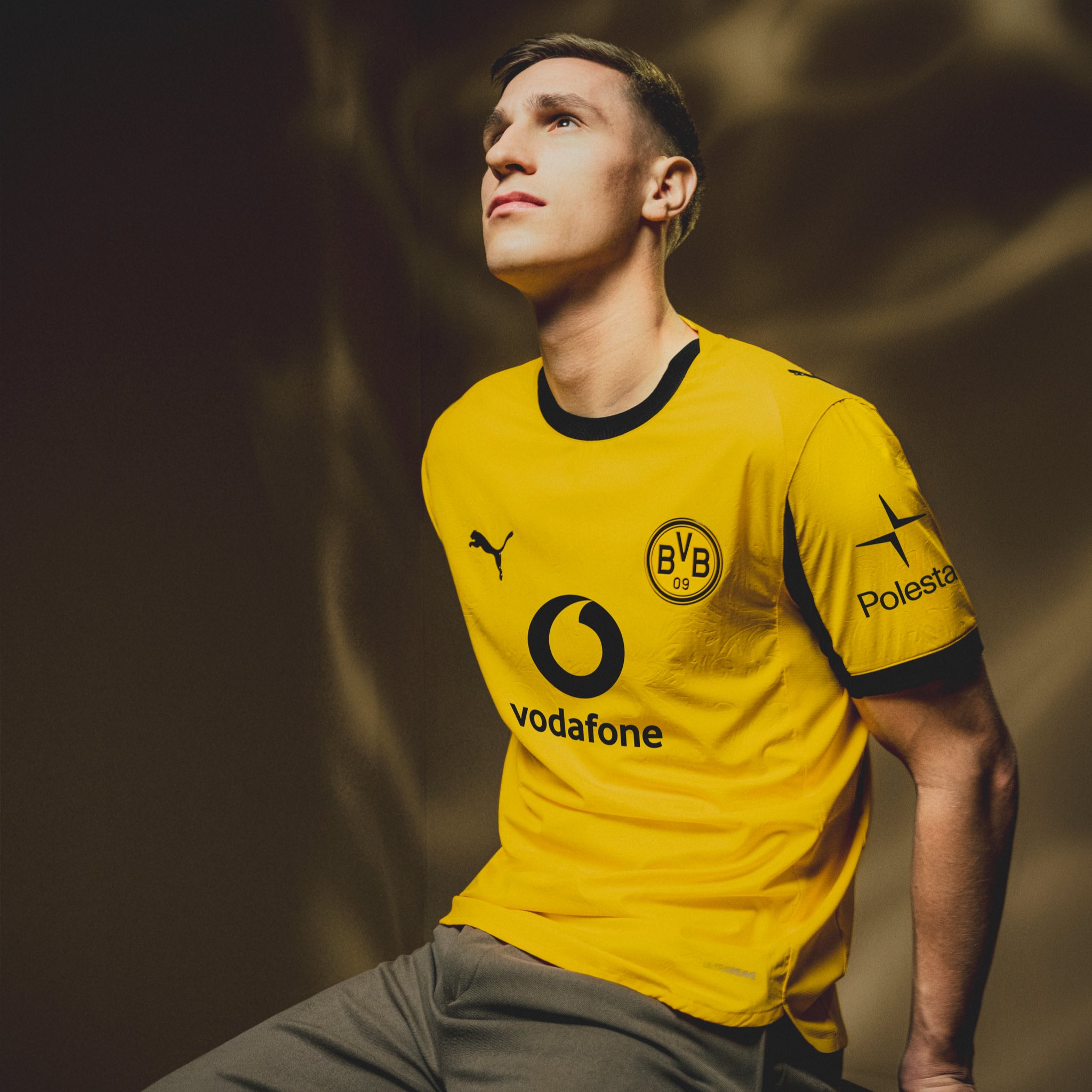 gzwdhaqwyaefobg پیراهن بوروسیا دورتموند در لیگ قهرمانان اروپا فصل 26-2025