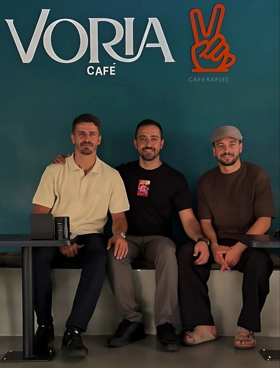 عکس از سروش رفیعی و وریا غفوری در کافه وریا