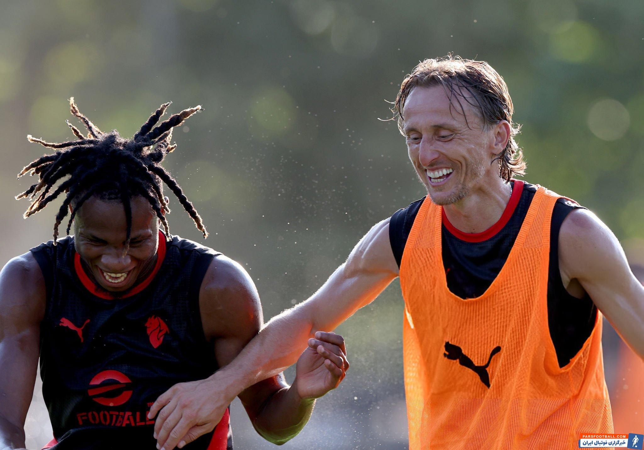 تصاویری از حضور لوکا مودریچ خرید جدید میلان در تمرینات زیر نظر آلگری