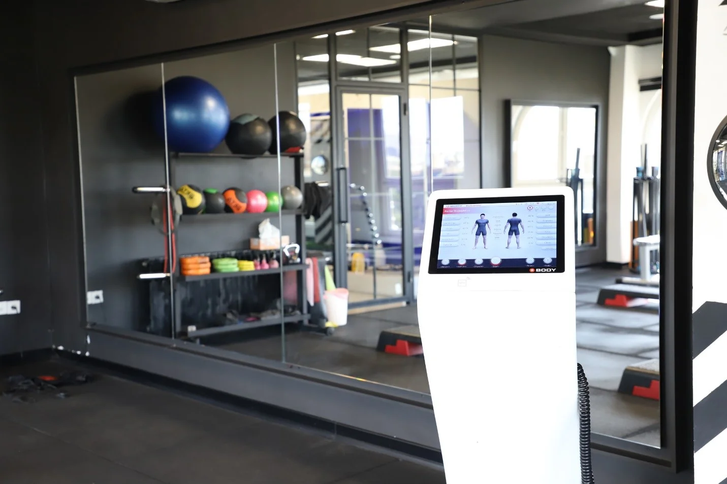 lhcc5zs8qstoilhavdvt7r1dizbmyigyb9wzko8o دستگاه ای ام اس باشگاه اینشیپ بادی